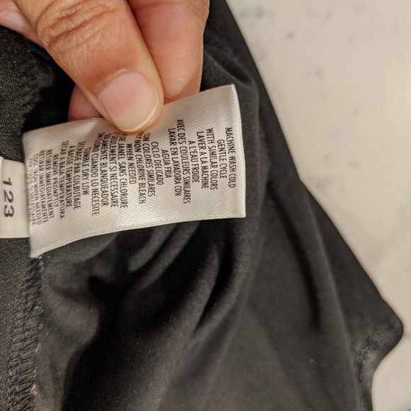 Flattering and floral - Picture 7 of 7